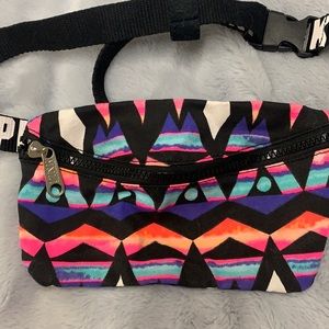VS PINK fanny pack
